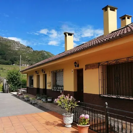 La Rectoral 1 * Arriondas